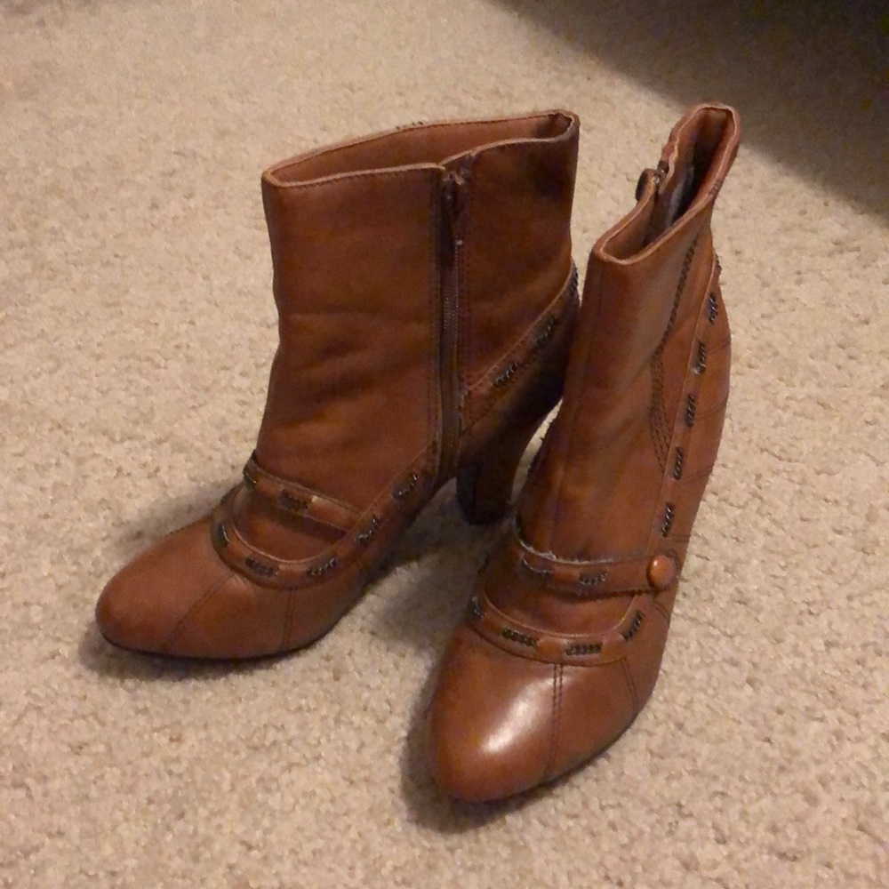 Light brown boots
